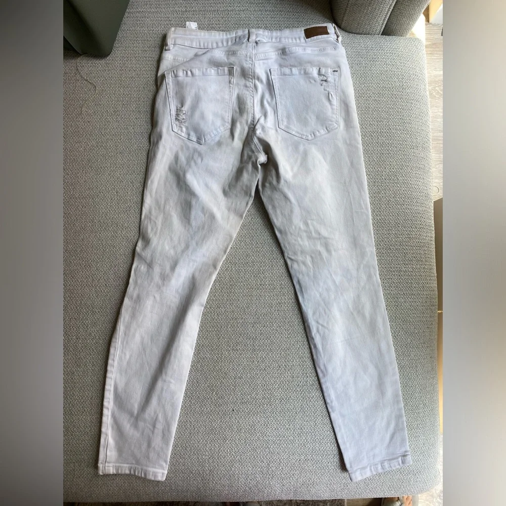 Garage White Ripped Jeans (Junior/Teen) - Picture 2 of 3